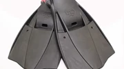 UTD Precision Fins - Neutrally Buoyant - Large - Comers with SS Spring Straps
