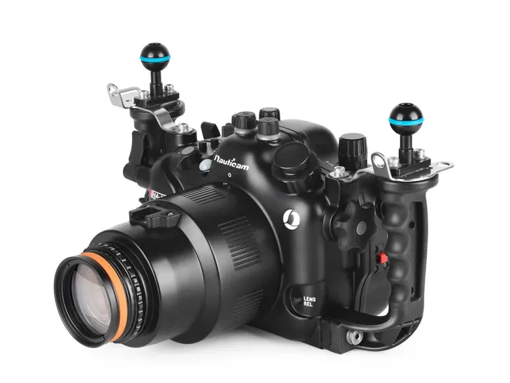 Nauticam_Mid-range_Focus_Optimizer_1_MFO-1_on_Macro_Port_with_M67_Spacer_ring_for_SMC_CMC_730x.webp