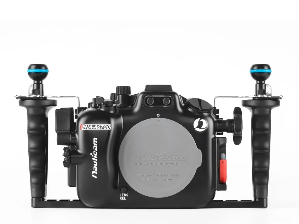 Nauticam-NA-A6700-Underwater-Housing-for-Sony-A6700-front_1024x1024.webp
