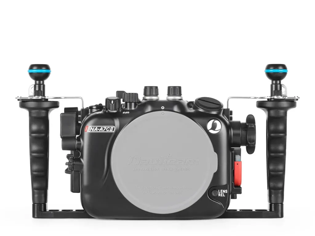 Nauticam-NA-A7CII_R-Underwater-Housing-for-Sony-A7CII-A7CR-Front_1024x1024.webp